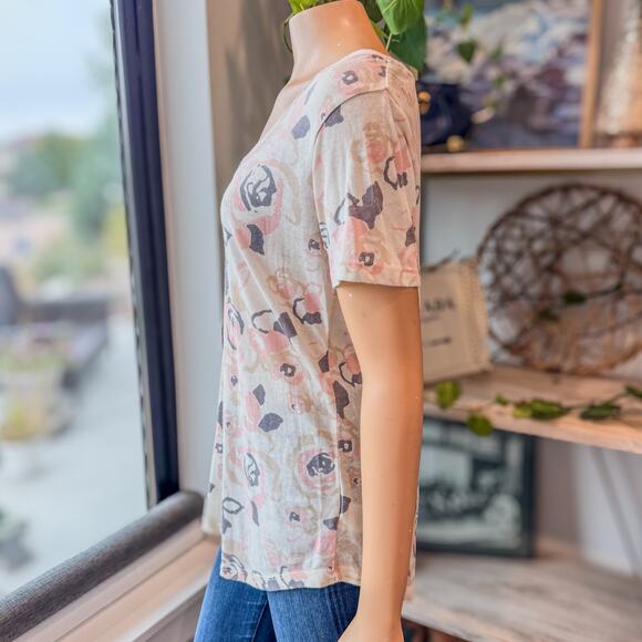 Z Supply, Ultra Soft Light Weight V-Neck Floral Print Pocket Tee, Women's Medium - Picture 3 of 8